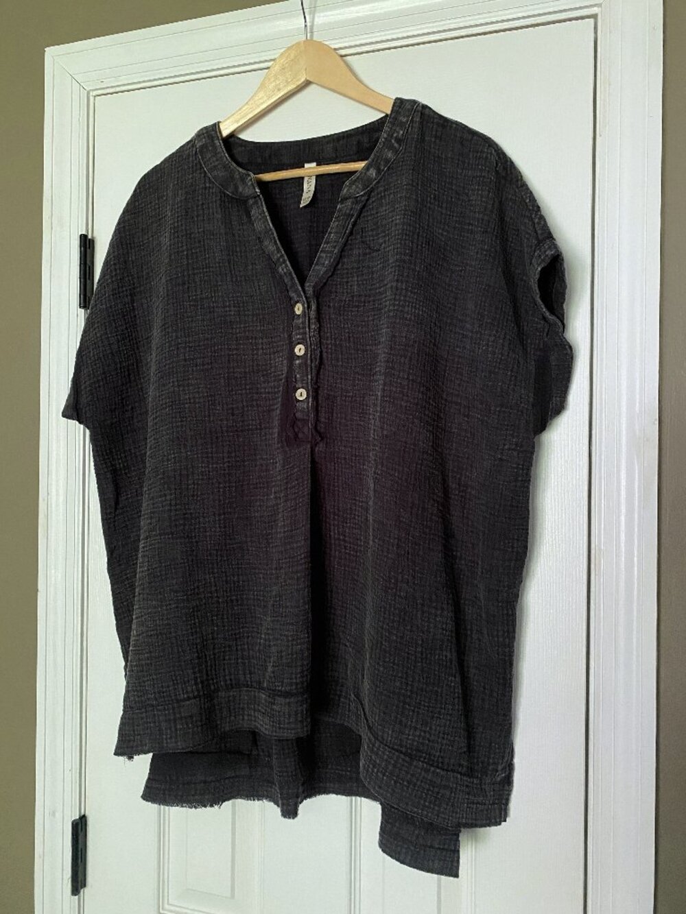 Zenana - Double Gauze Henley Tunic Blouse - Faded Black - Women's Size 1X/2X